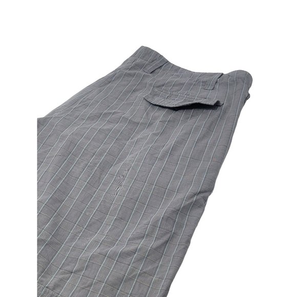 Eddie Bauer Flat Front Bermuda Shorts Gray‎ Plaid Size 42 Men's - Picture 1 of 7